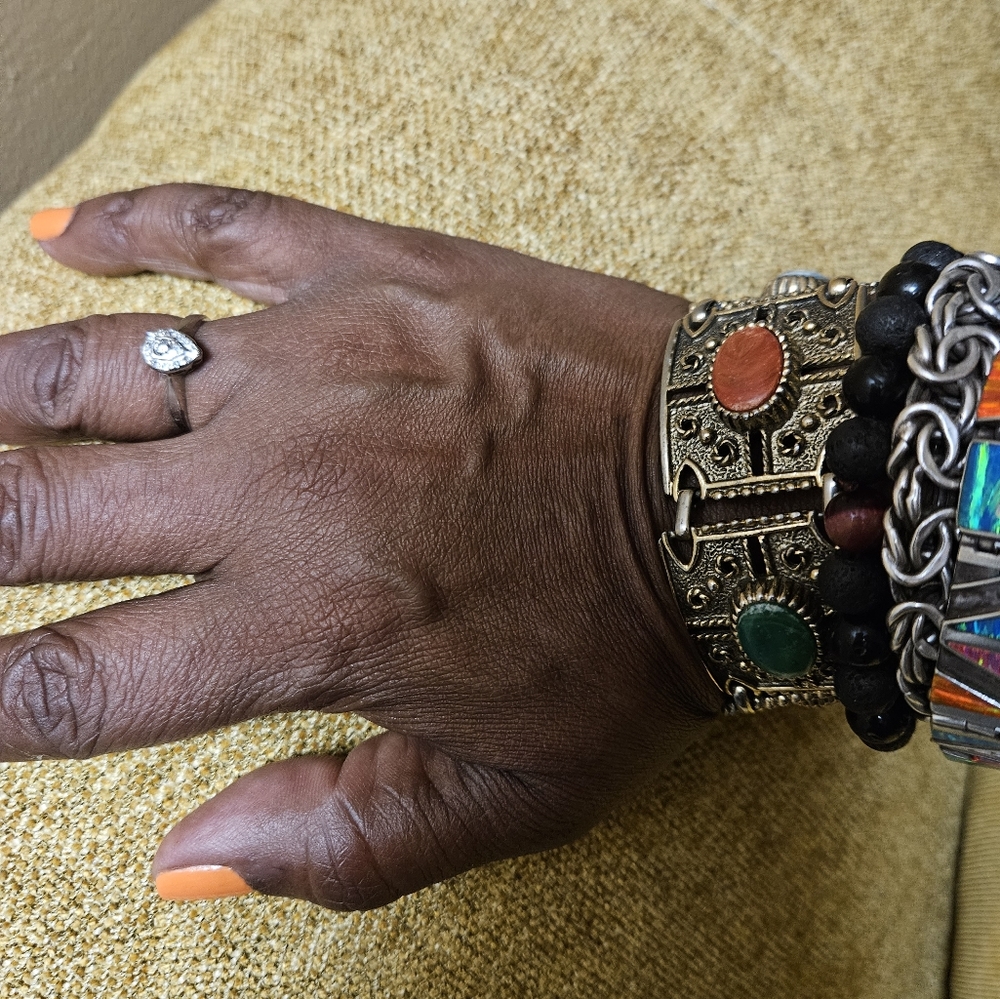 Vintage 1972 Sarah Coventry, Granada Cabochon Bracelet